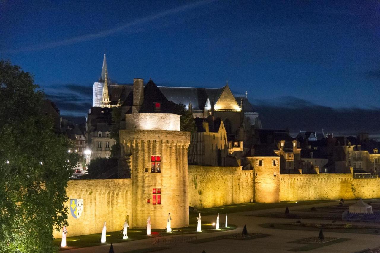 Studio Tout Confort Avec Vue Cathedrale A St Patern Vannes-Centre Leilighet Eksteriør bilde